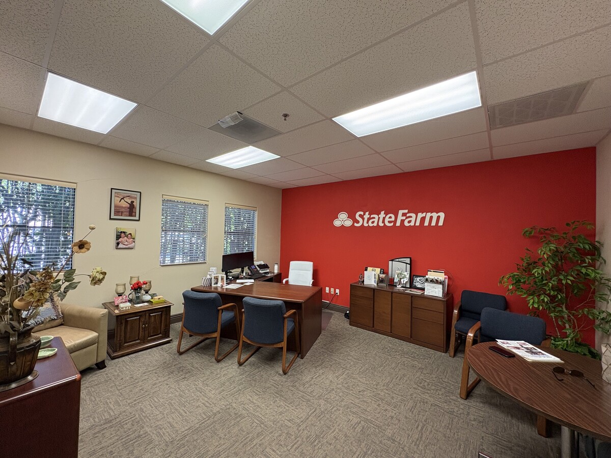 175 E Wilbur Rd, Thousand Oaks, CA 91360 - Unit 102 -  - Interior Photo - Image 1 of 3