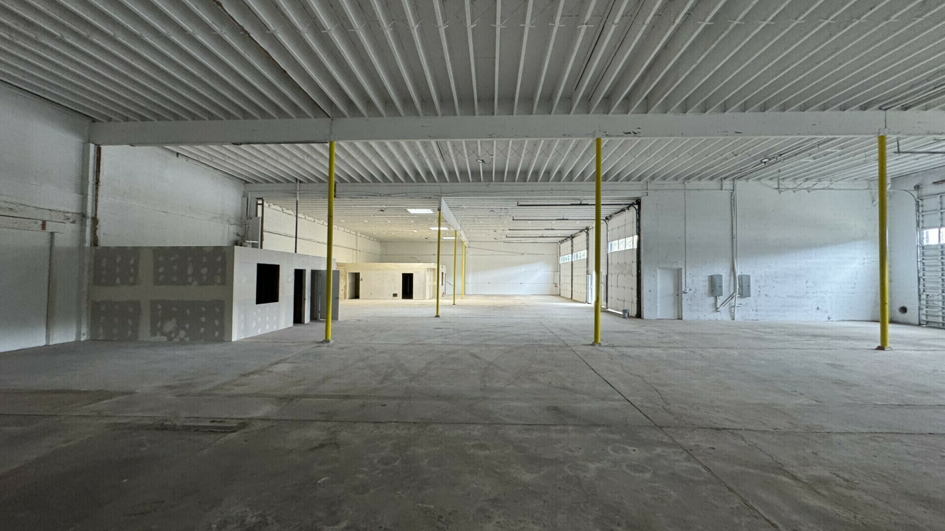 8223 N Decatur St, Portland, OR for lease Interior Photo- Image 1 of 2