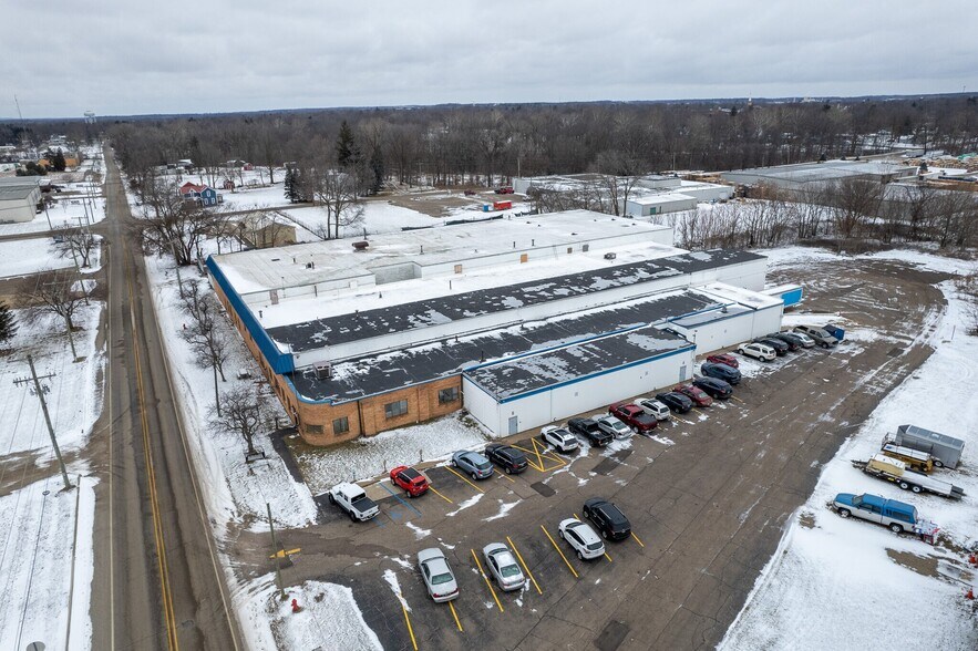 325 Jay St, Coldwater, MI à vendre - Photo du bâtiment - Image 3 de 33