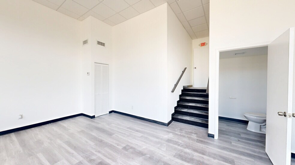 2100-2142 NW 99th Ave, Doral, FL à louer - Numérisation 3D de Matterport - Image 3 de 26