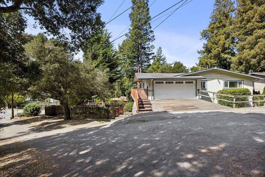 601 Burns Ave, Aptos, CA à vendre - Photo du bâtiment - Image 2 de 43