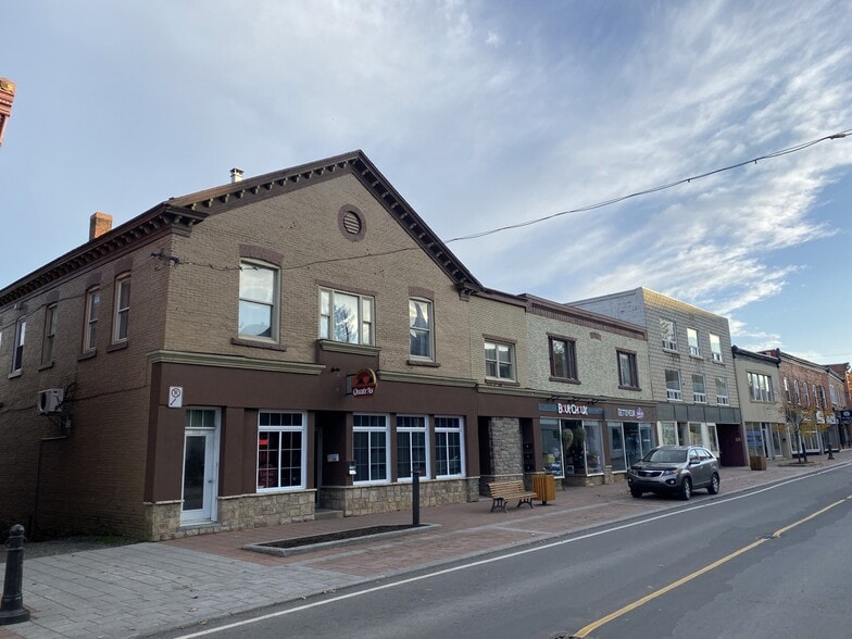 111-123 Rue Child, Coaticook, QC for sale - Primary Photo - Image 1 of 1