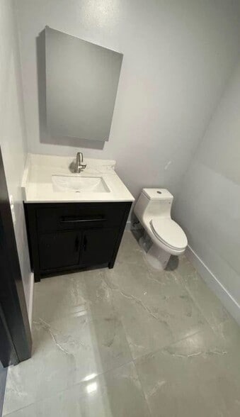 6761 W Sunrise Blvd, Plantation, FL for lease - Building Photo - Image 3 of 9