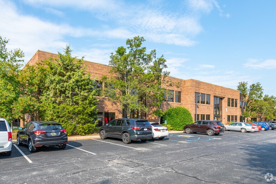 Building K Omega Drive, Newark, DE for lease - Building Photo - Image 2 of 3