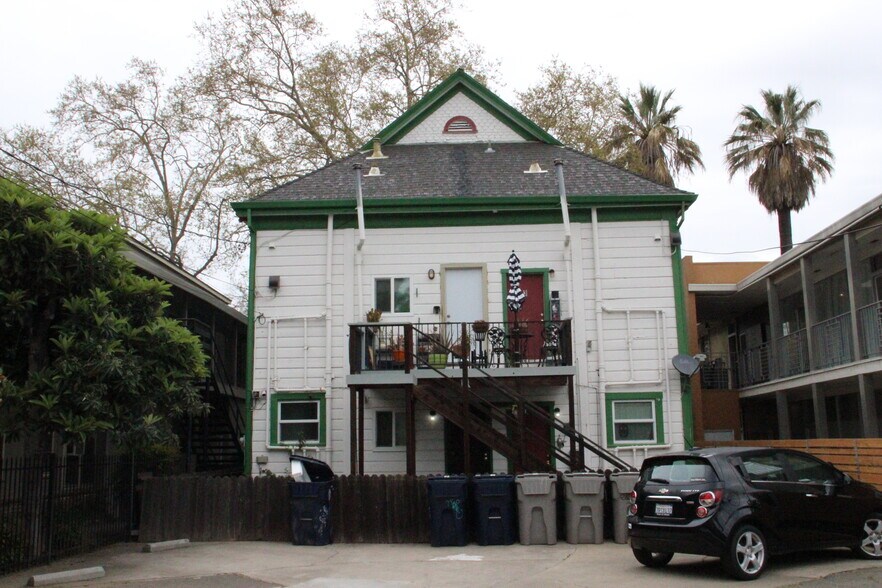 2610 J St, Sacramento, CA à vendre - Photo du bâtiment - Image 2 de 3