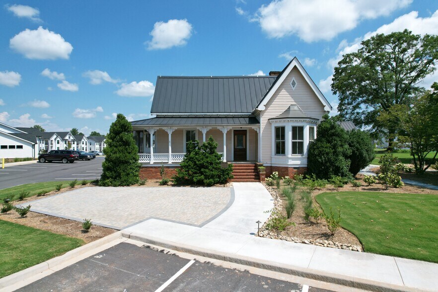 521 Cedar Tree rd, Wellford, SC à louer - Photo du bâtiment - Image 3 de 5