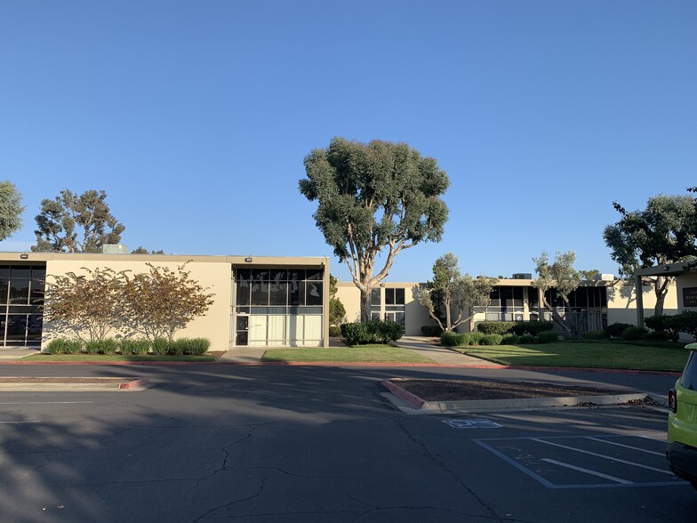 7505-7529 Convoy Ct, San Diego, CA for lease - Building Photo - Image 1 of 4