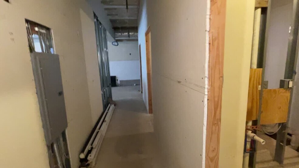 121-125 Newark Ave, Jersey City, NJ à louer - Vidéo sur l’inscription commerciale - Image 2 de 9