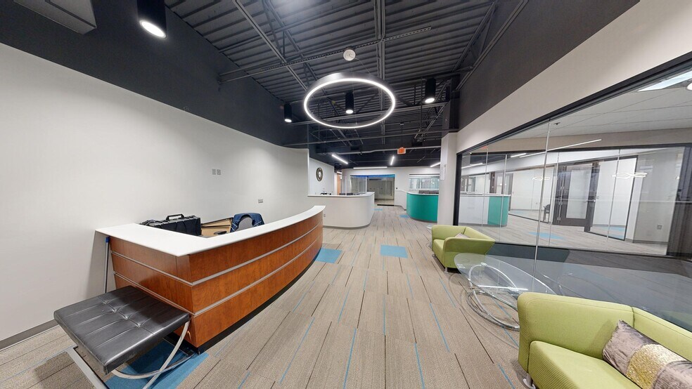 5001 US Highway 30 W, Fort Wayne, IN à louer - Photo intérieure - Image 2 de 22