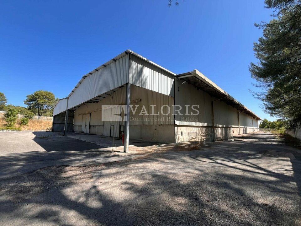 Industrial in Bouc-Bel-Air for lease Building Photo- Image 1 of 10