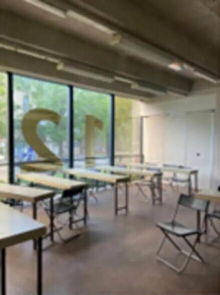 Office in Paris for sale - Interior Photo - Image 3 of 3