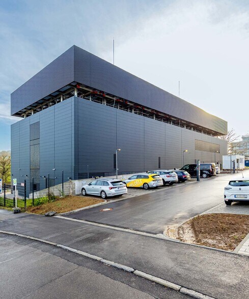 Stuttgart Industrial portfolio of 4 properties for sale on LoopNet.ca - Primary Photo - Image 1 of 1