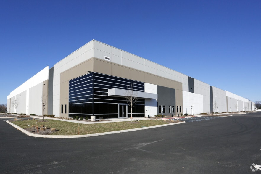 100 Ridge Rd, Piscataway, NJ for lease - Primary Photo - Image 1 of 5