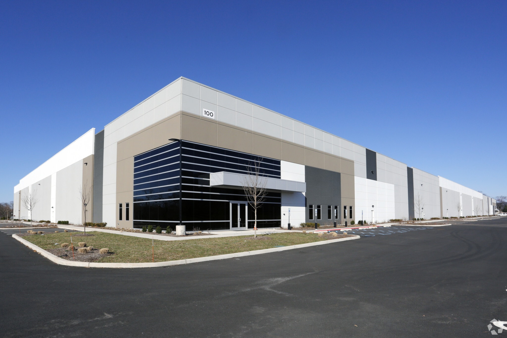 100 Ridge Rd, Piscataway, NJ for lease Primary Photo- Image 1 of 6