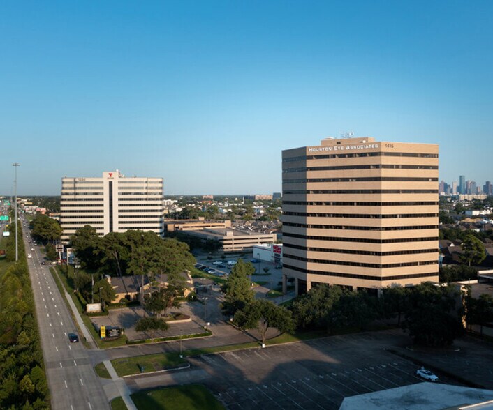1415 North Loop W, Houston, TX à louer - Photo du bâtiment - Image 2 de 5