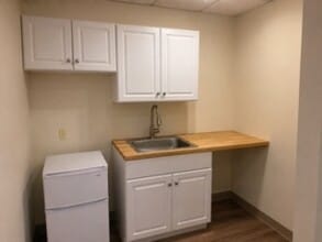90 W Afton Ave, Yardley, PA for lease Interior Photo- Image 2 of 6