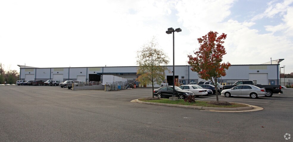 7045-7073 Gateway Ct, Manassas, VA for lease - Building Photo - Image 2 of 11