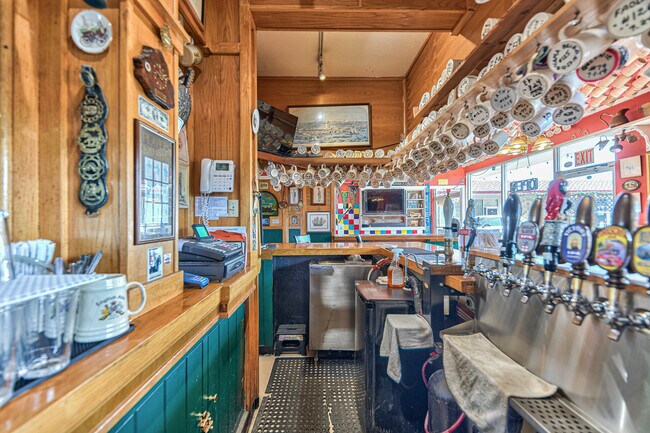 Plus de détails pour 223 Reindollar Ave, Marina, CA - Commerce de détail à louer