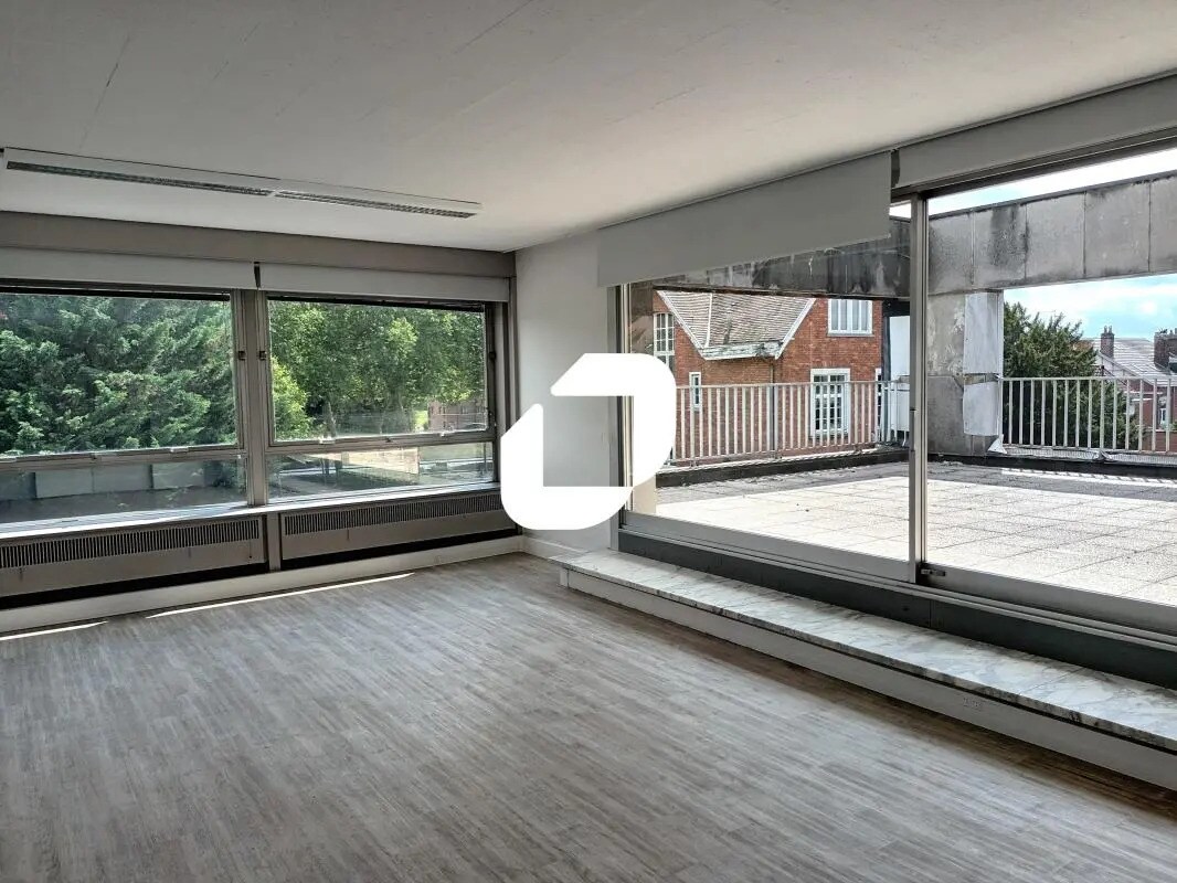 Bureau dans Croix à vendre Photo intérieure- Image 1 de 8