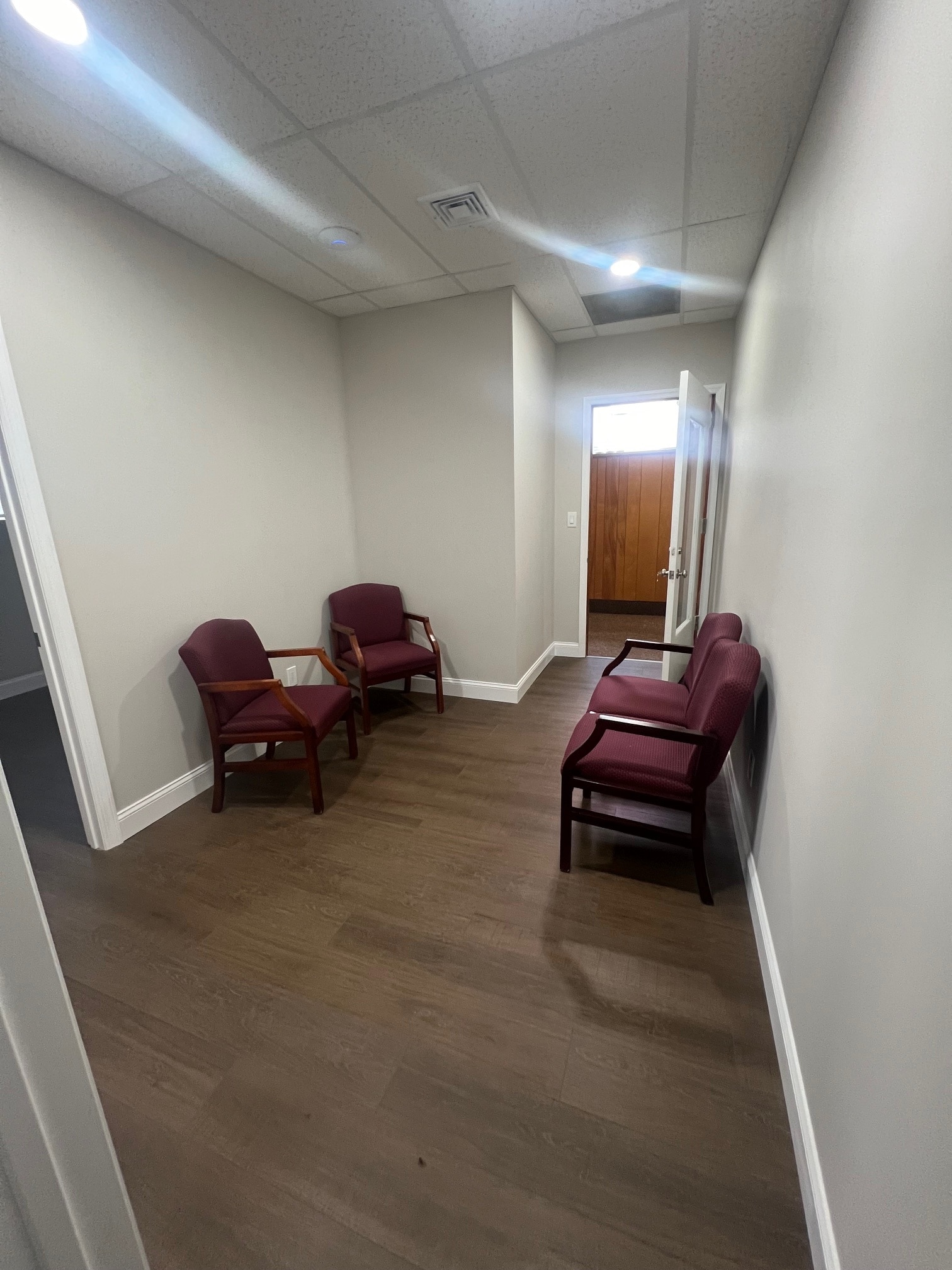 540-542 Middlesex Ave, Metuchen, NJ for lease Lobby- Image 1 of 2