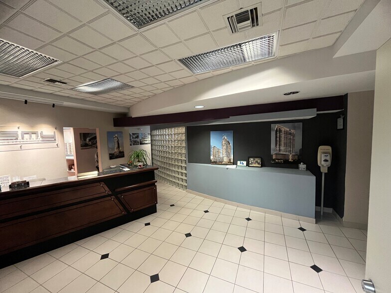 888 S Andrews Ave, Fort Lauderdale, FL à louer - Photo intérieure - Image 3 de 10