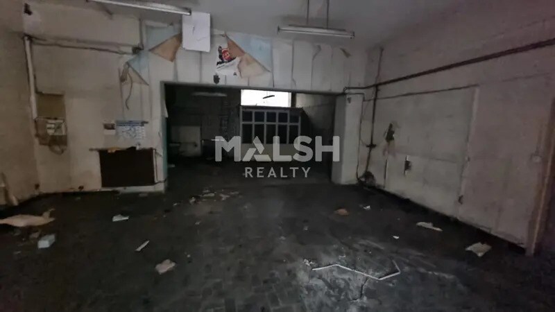 Retail in Lyon for lease - Interior Photo - Image 2 of 4