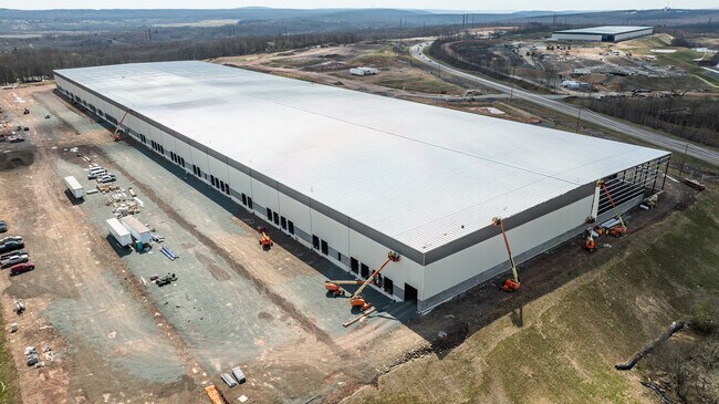 More details for 125 Crossroads Blvd S, Hazleton, PA - Industrial for Lease