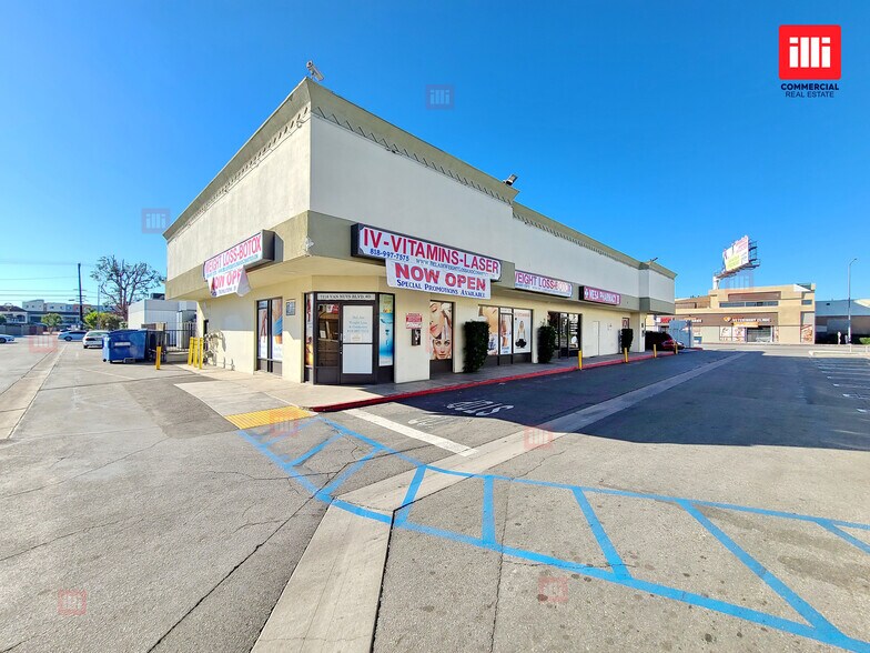 14435 Sherman Way, Van Nuys, CA à louer - Photo du bâtiment - Image 3 de 10