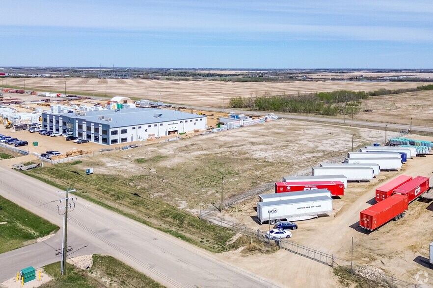 Leduc Business Park portfolio of 17 properties for sale on LoopNet.ca - Primary Photo - Image 1 of 2
