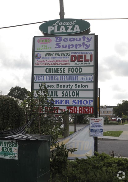 1146-1160 Front St, Uniondale, NY for sale - Building Photo - Image 3 of 15