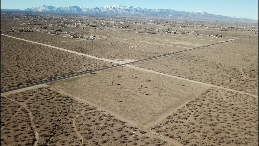 Bear Valley St, Victorville, CA à vendre - Vidéo sur l’inscription commerciale - Image 1 de 1