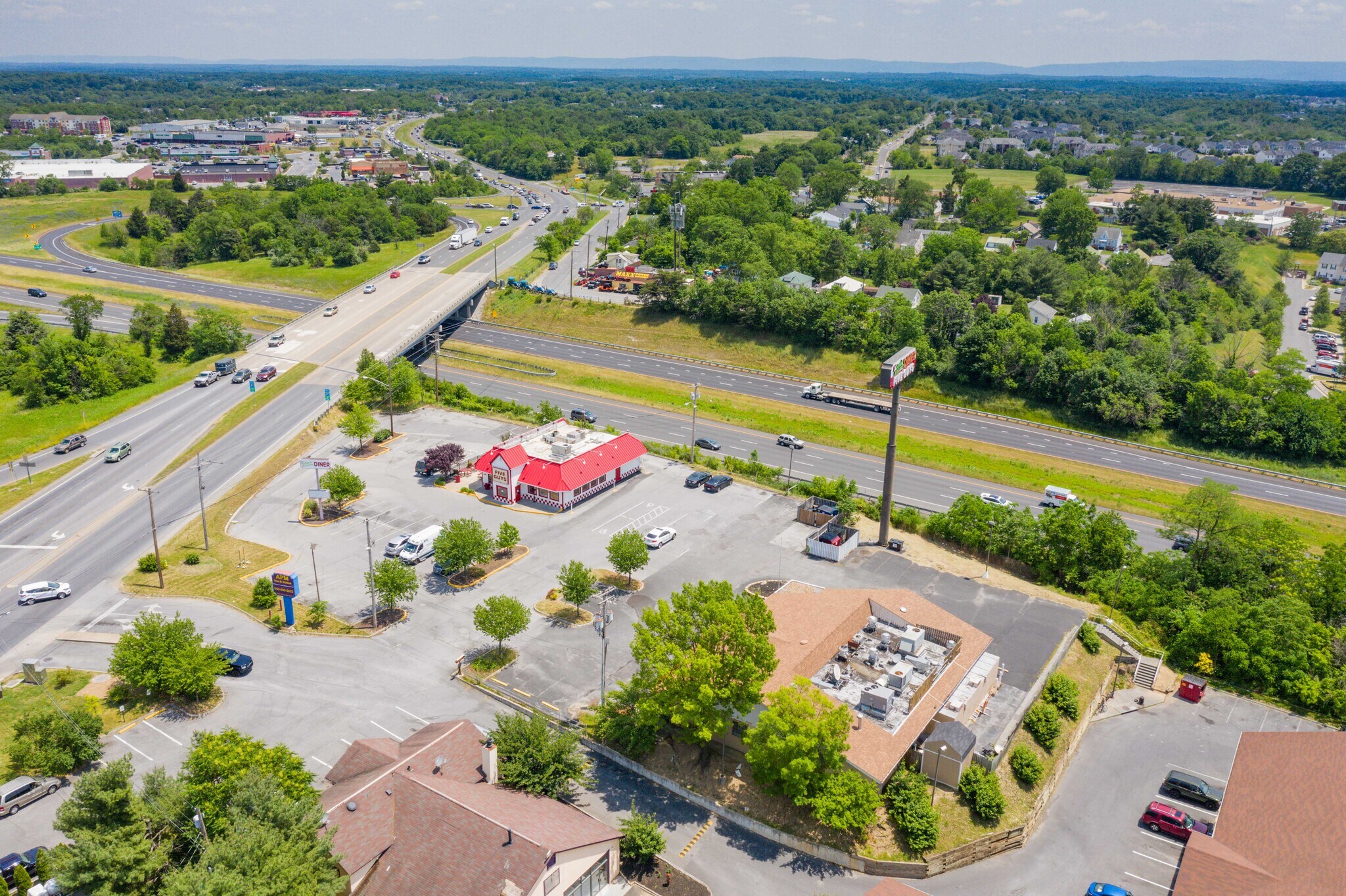 1359 Berryville Ave, Winchester, VA à vendre Photo du bâtiment- Image 1 de 1