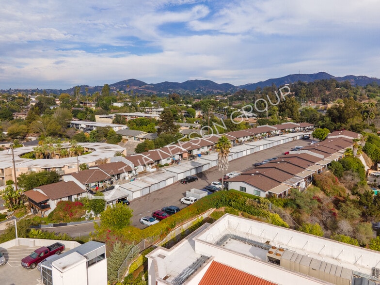 1010 Clearbrook Ln, Vista, CA for sale - Building Photo - Image 1 of 30