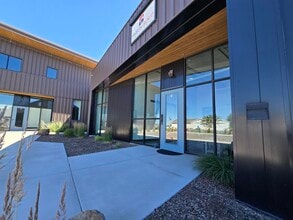 240 Eastland Dr, Twin Falls, ID for lease Interior Photo- Image 1 of 6