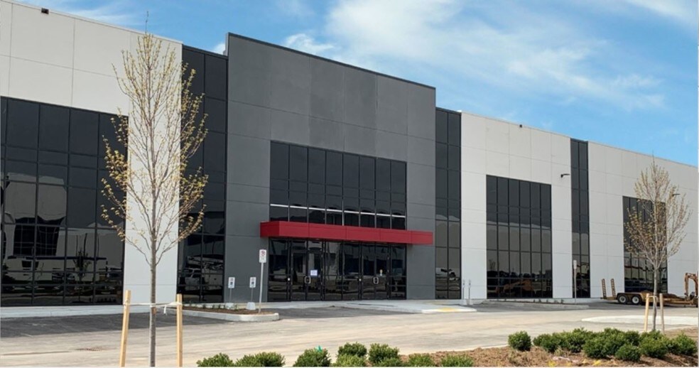 145 Gibraltar Rd, Vaughan, ON à vendre - Photo principale - Image 1 de 1