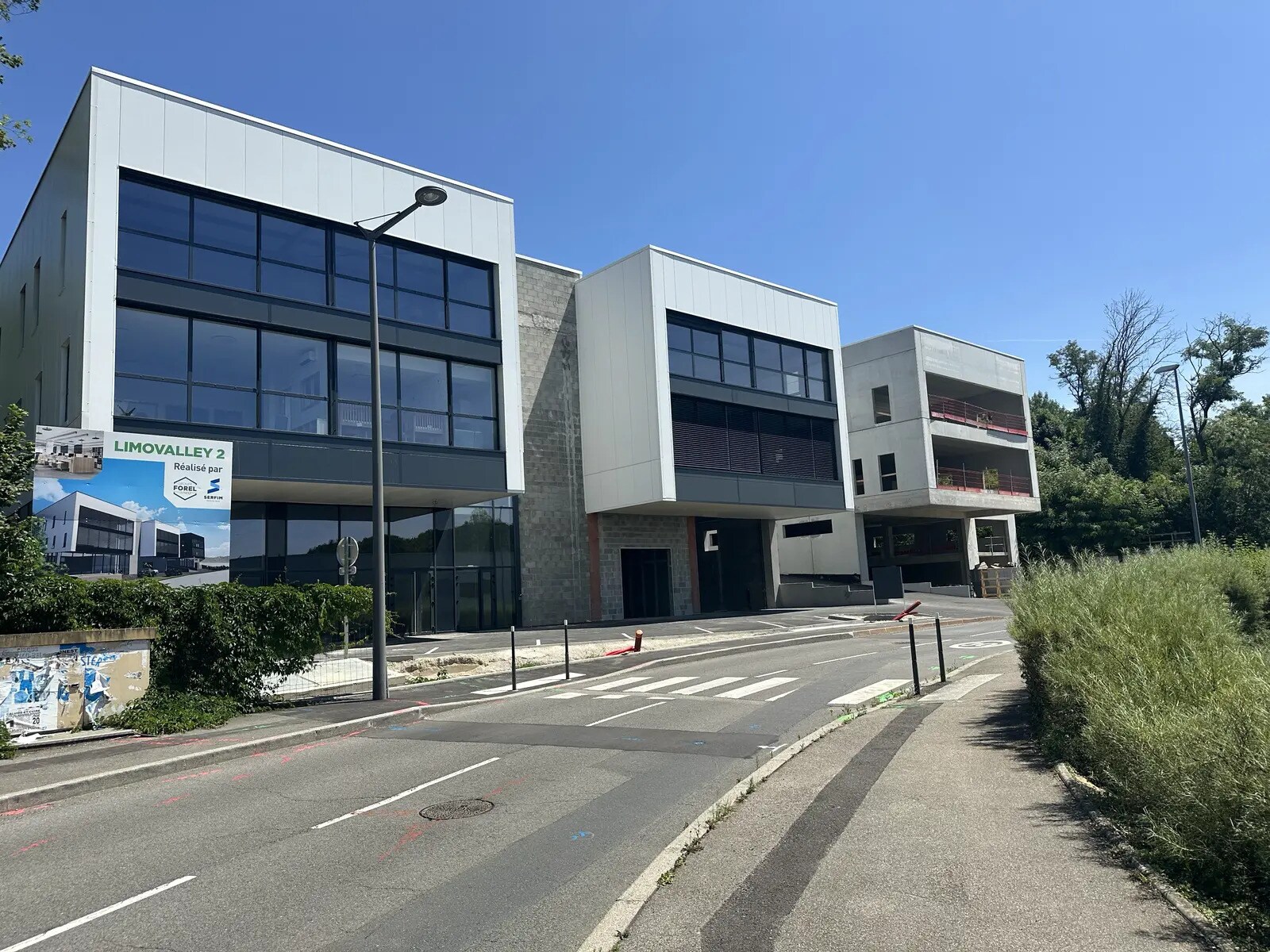 334 Chemin De Champivost, Limonest for lease Building Photo- Image 1 of 7