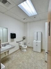 143 Spring Hill Dr, Grass Valley, CA à louer Photo intérieure- Image 1 de 10