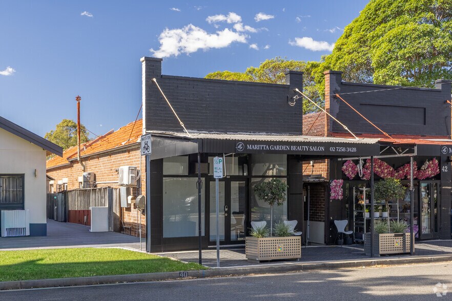 40 Claremont Rd, Burwood Heights for sale - Primary Photo - Image 1 of 5