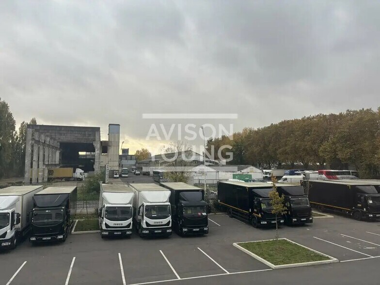 Flex dans Gennevilliers à louer - Photo du bâtiment - Image 3 de 12