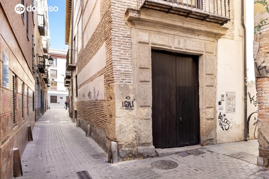 Placeta Castillejos, 8, Granada, Granada for sale - Primary Photo - Image 1 of 17