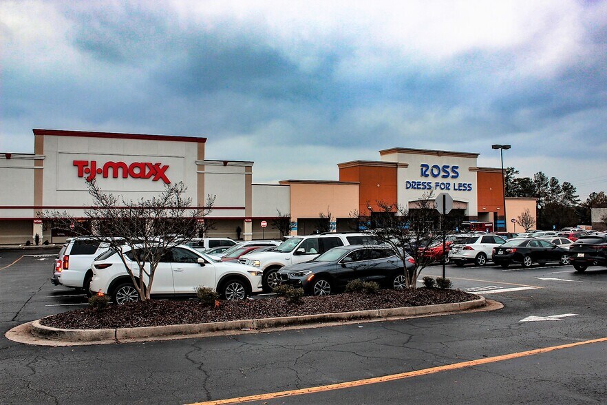 3412 Wrightsboro Rd, Augusta, GA à louer - Photo du bâtiment - Image 2 de 6