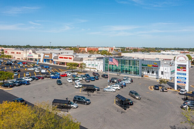 More details for 6420-6560 W Fullerton Ave, Chicago, IL - Retail for Lease