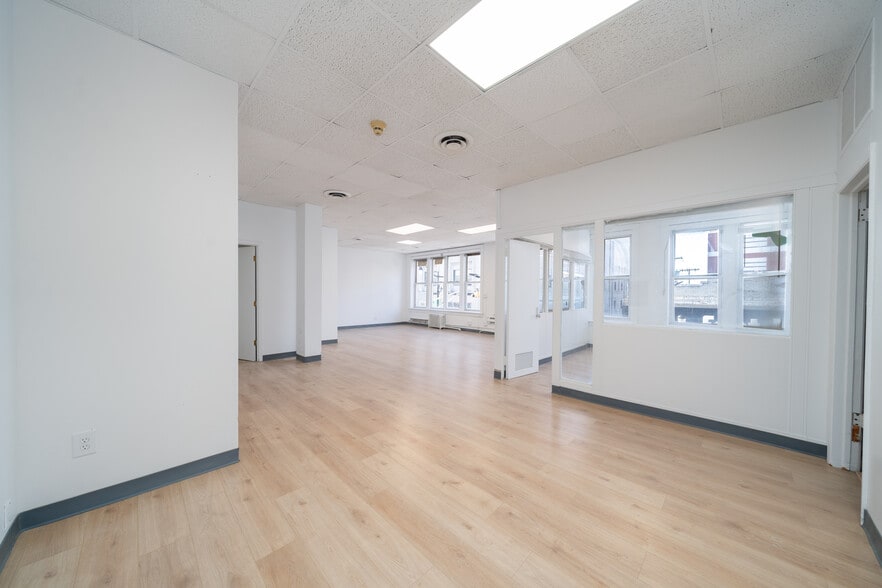 3600 Bergenline Ave, Union City, NJ for lease - Interior Photo - Image 2 of 30
