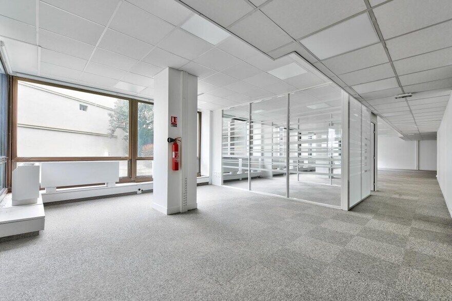 Bureau dans Saint-Cloud à louer - Photo intérieure - Image 2 de 8