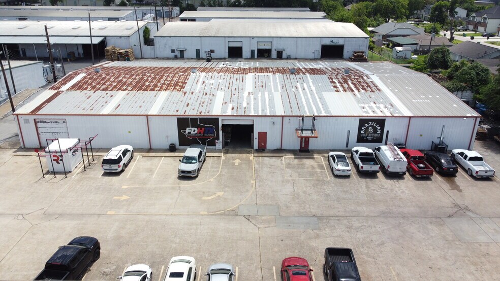 9881 Tanner Rd, Houston, TX à vendre - Photo du bâtiment - Image 3 de 4