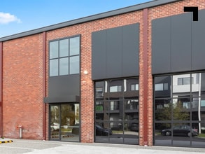 33-51 Ambrose Ave, Cheltenham for lease Building Photo- Image 2 of 7