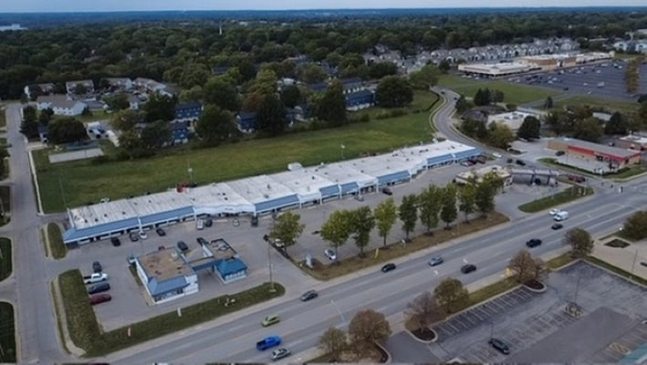 1501-1715 SW 7 Hwy, Blue Springs, MO for lease - Building Photo - Image 2 of 16