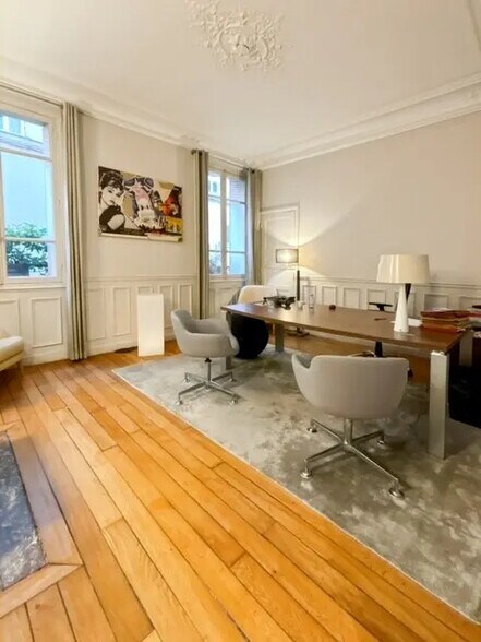 Immeuble residentiel dans Paris à vendre - Photo intérieure - Image 2 de 3