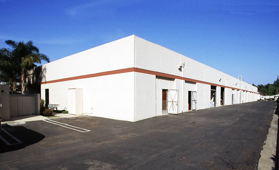 23342 South Pointe Dr, Laguna Hills, CA à louer - Autre - Image 3 de 11