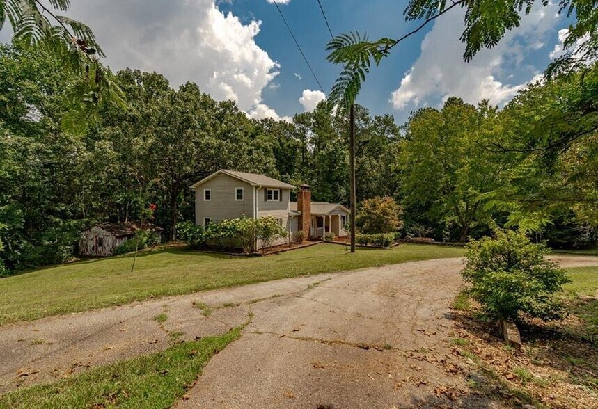 1920 Rockhouse Rd, Lithia Springs, GA à vendre - Photo du bâtiment - Image 2 de 27